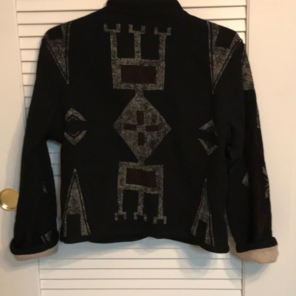 Preowned Chico’s Blanket jacket Southwestern Graphics - sz 2 - Picture 5 of 8